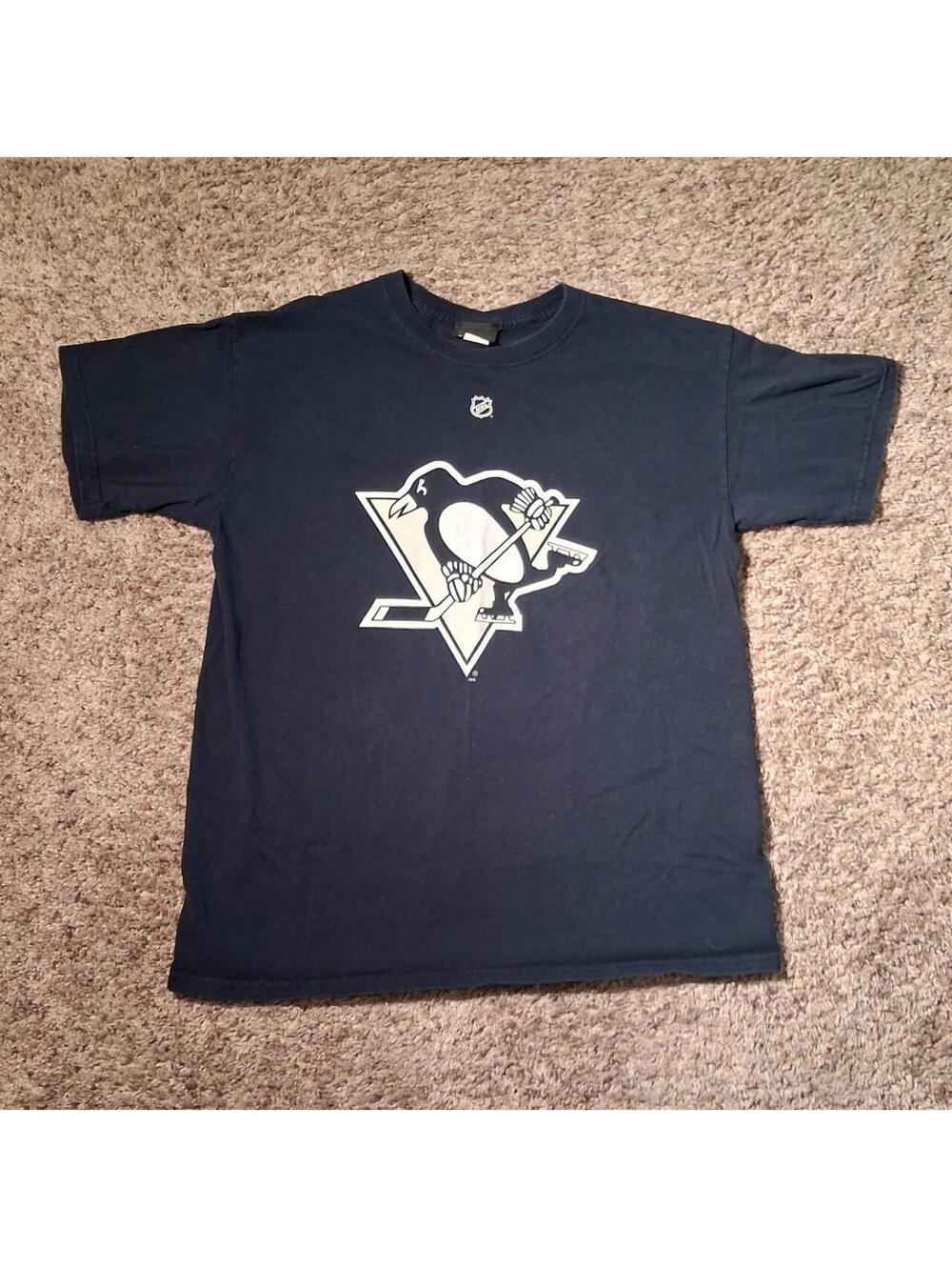 Reebok Men's Black and Navy Tshirt